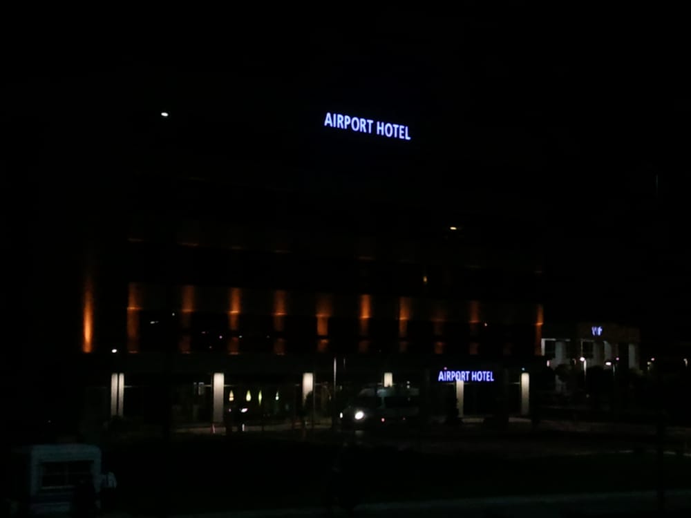 Airport Hotel