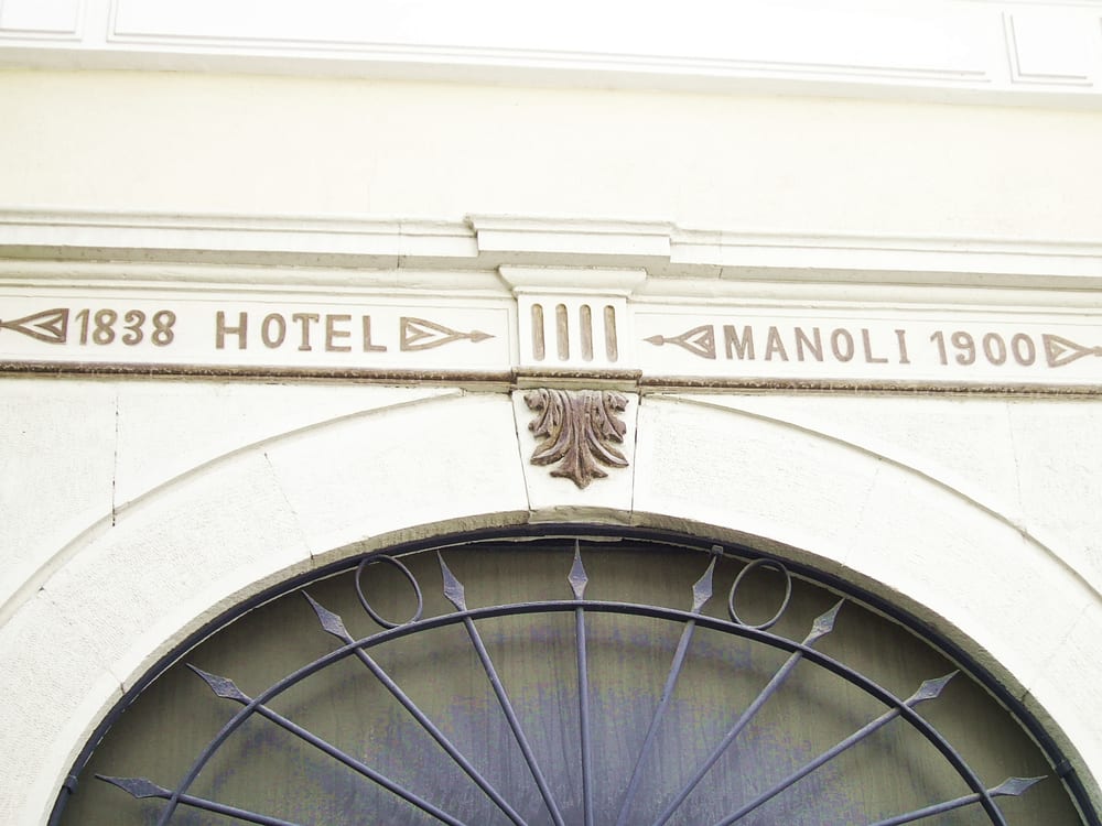 Otel Manoli